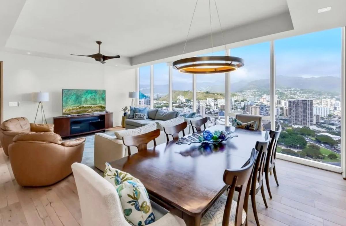 Apartment for rent at 888 Kapiolani Blvd, Honolulu, HI 96813
