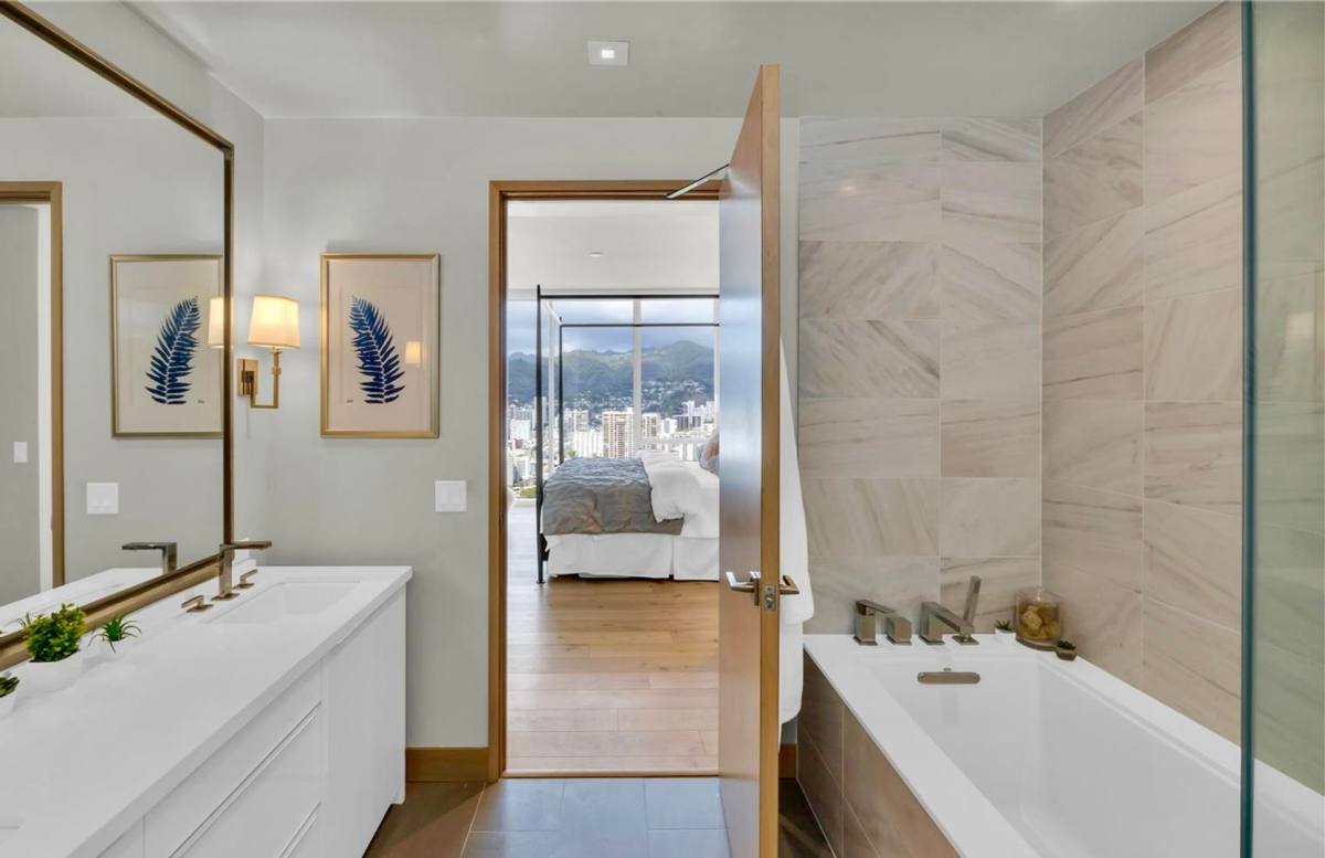 Apartment for rent at 888 Kapiolani Blvd, Honolulu, HI 96813