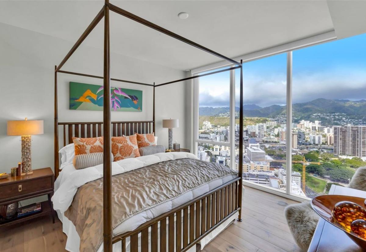 Apartment for rent at 888 Kapiolani Blvd, Honolulu, HI 96813