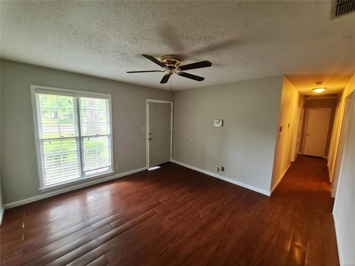 House for rent at 516 Lawndale Lane, Montgomery, AL 36109