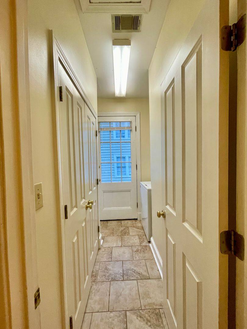 Apartment for rent at 405 N Madison St, Tupelo, MS 38804
