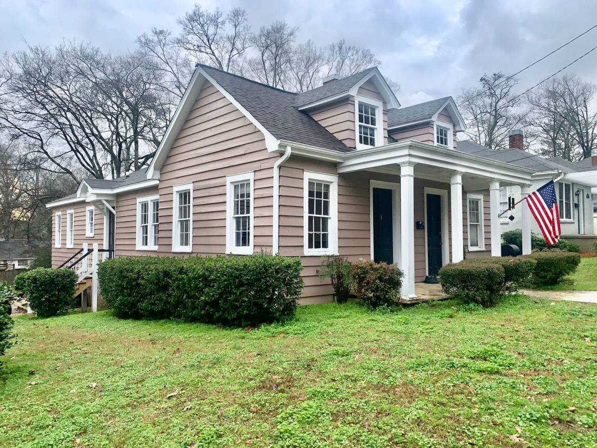 Apartment for rent at 405 N Madison St, Tupelo, MS 38804