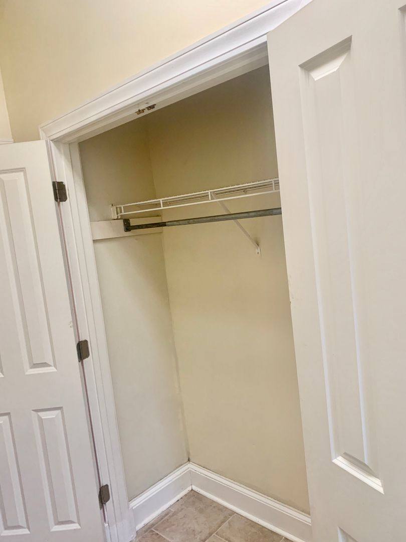 Apartment for rent at 405 N Madison St, Tupelo, MS 38804