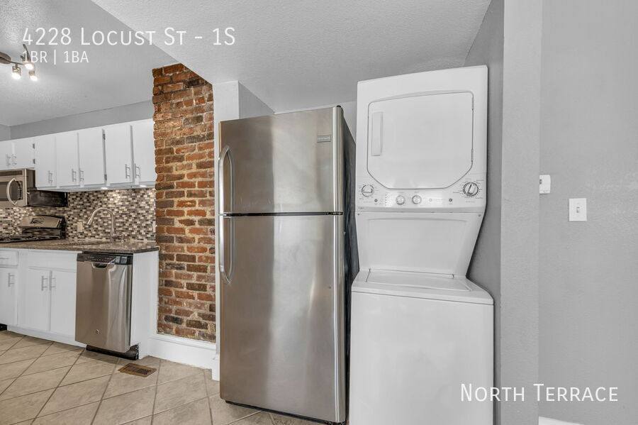 Apartment for rent at 4228 Locust St #1S, Kansas City, MO 64110