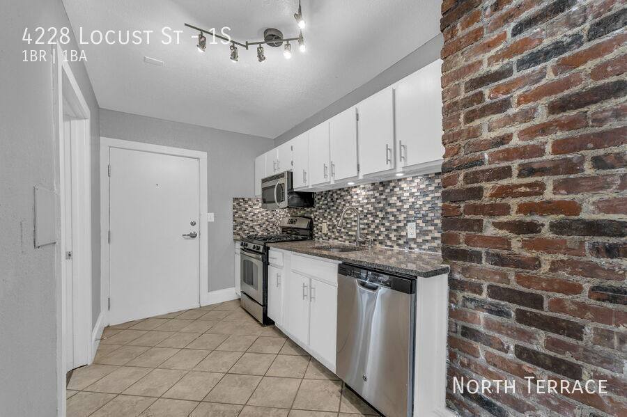 Apartment for rent at 4228 Locust St #1S, Kansas City, MO 64110