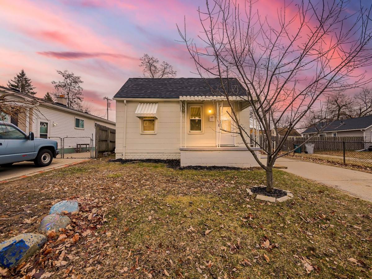 House for rent at 23352 Powell Ave, Hazel Park, MI 48030