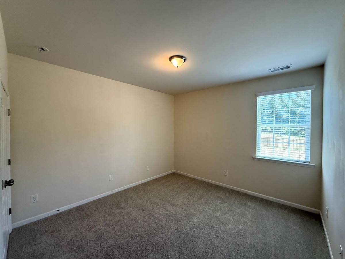 House for rent at 6911 Agnew Dr, Charlotte, NC 28273