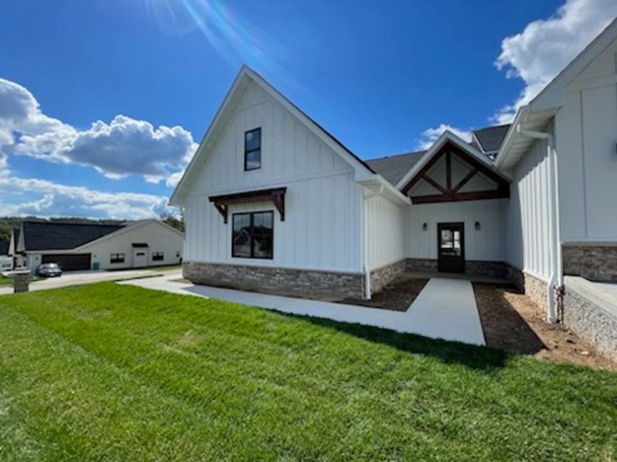 House for rent at 10547 County Rd, Rolla, MO 65401