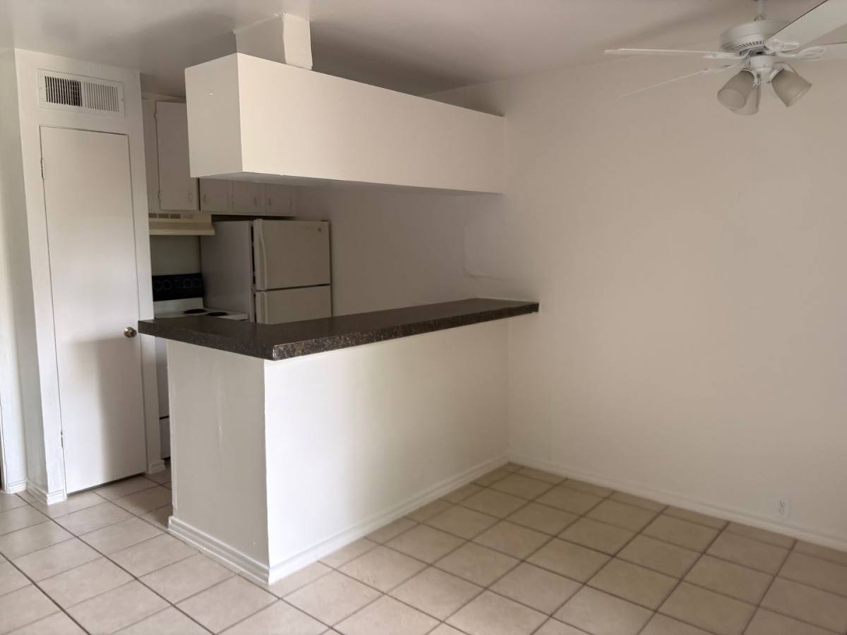 Apartment for rent at 820 W Alabama St, Houston, TX 77006