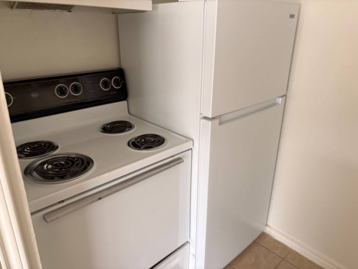 Apartment for rent at 820 W Alabama St, Houston, TX 77006