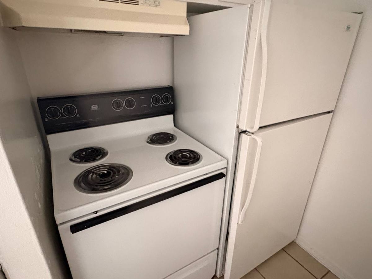 Apartment for rent at 820 W Alabama St, Houston, TX 77006