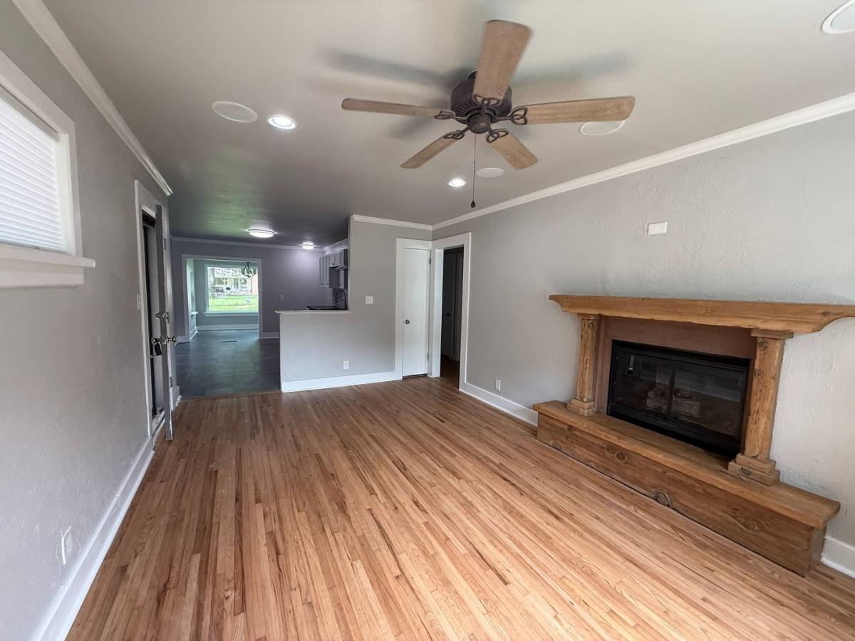 House for rent at 301 N 10th St, Broken Arrow, OK 74012