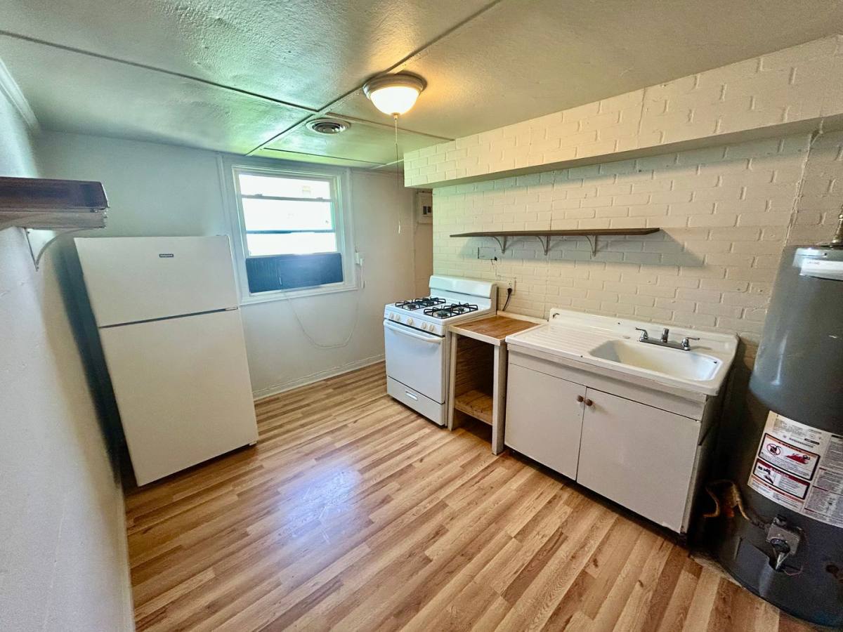 Apartment for rent at 346 E 2nd St, Lexington, KY 40508