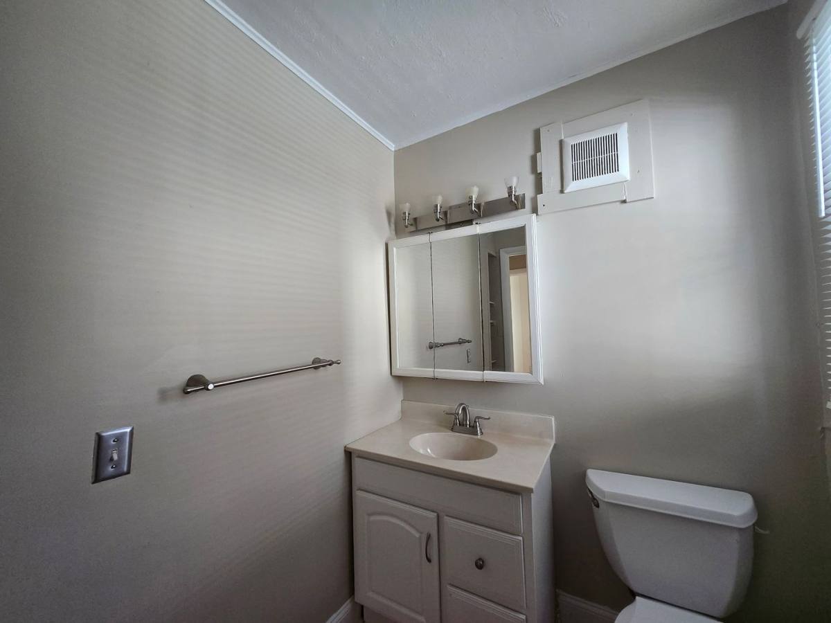 Apartment for rent at 235 Henrietta, Rochester, NY 14620