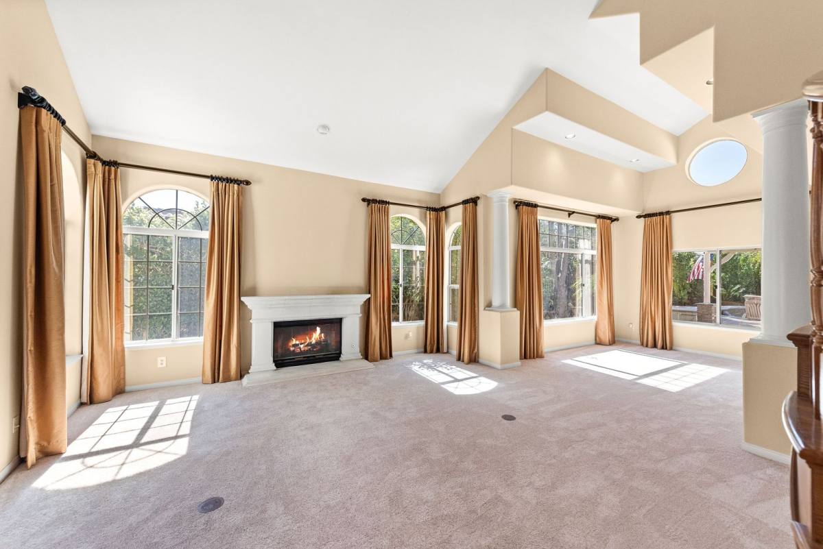 House for rent at 2663 Yellowwood Dr, Westlake Village, CA 91361