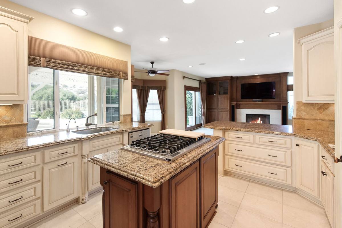 House for rent at 2663 Yellowwood Dr, Westlake Village, CA 91361