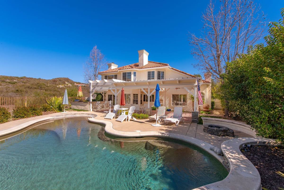 House for rent at 2663 Yellowwood Dr, Westlake Village, CA 91361