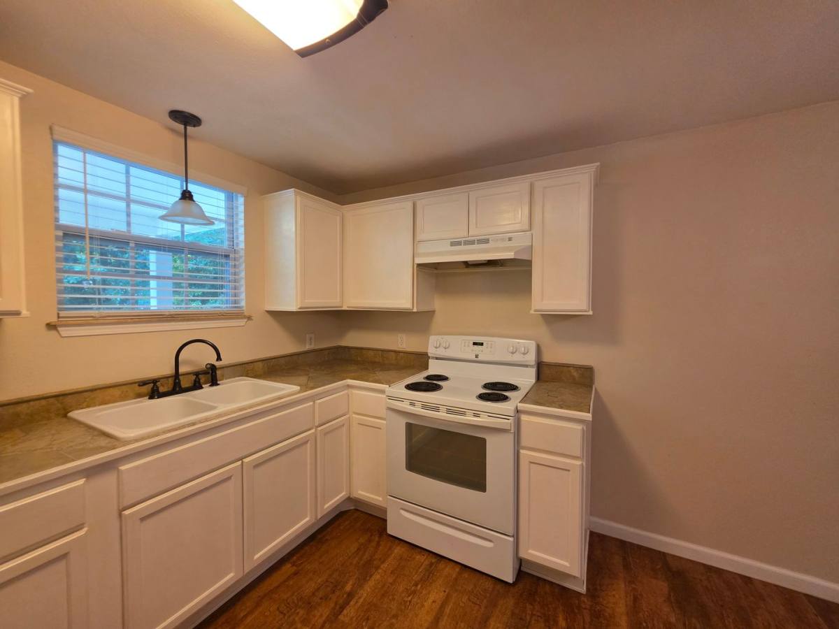 House for rent at 5142 Regalo Dr, Pensacola, FL 32526
