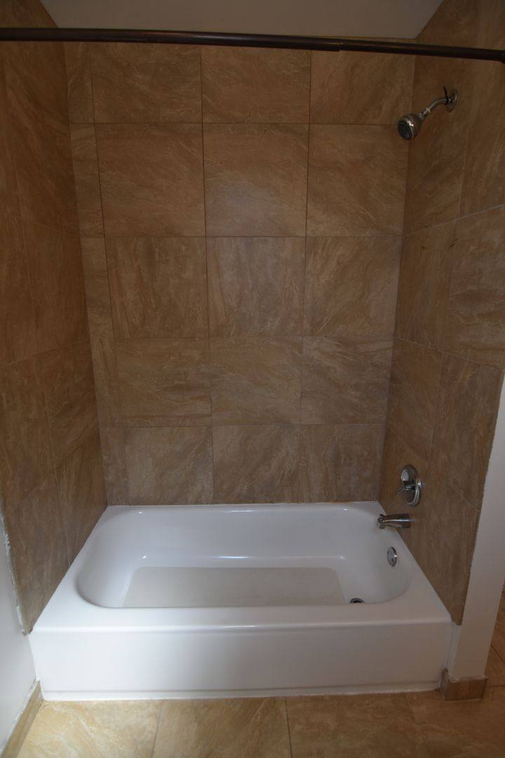 Apartment for rent at 3230-3238 N Clark, Chicago, IL 60657