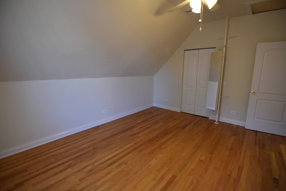Apartment for rent at 3230-3238 N Clark, Chicago, IL 60657