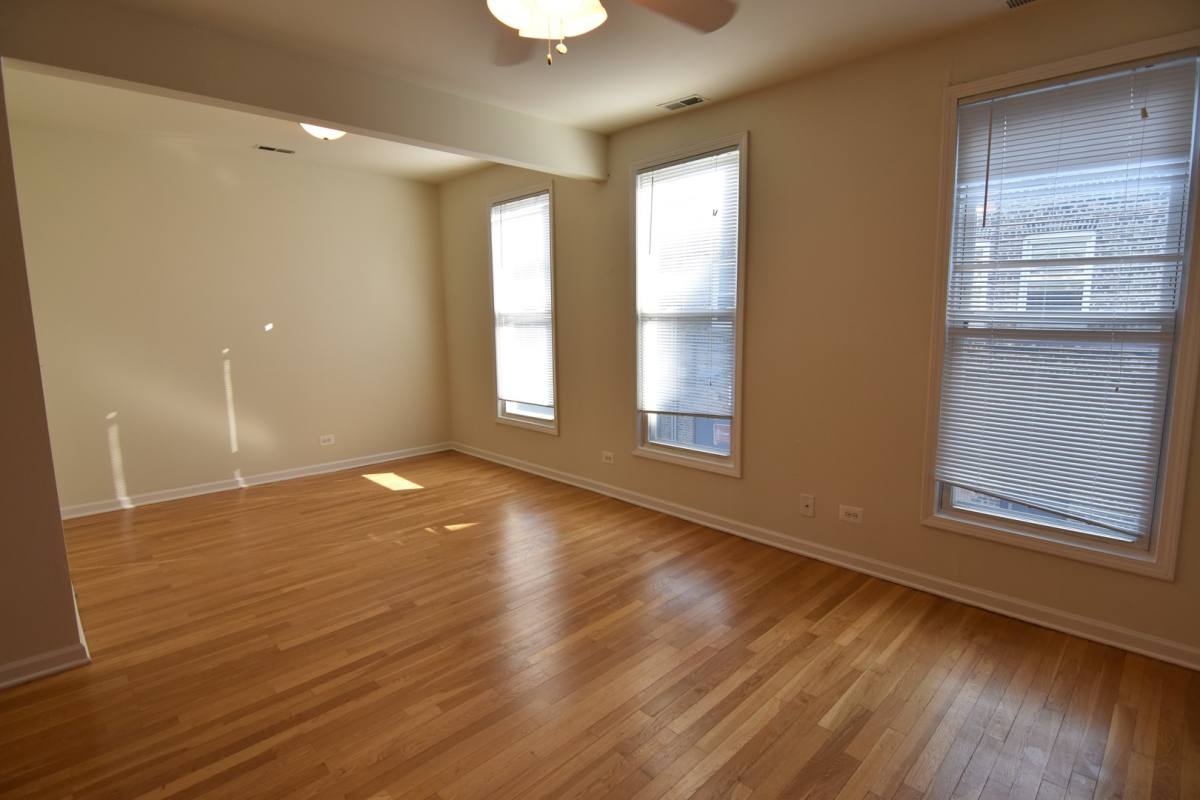 Apartment for rent at 3230-3238 N Clark, Chicago, IL 60657