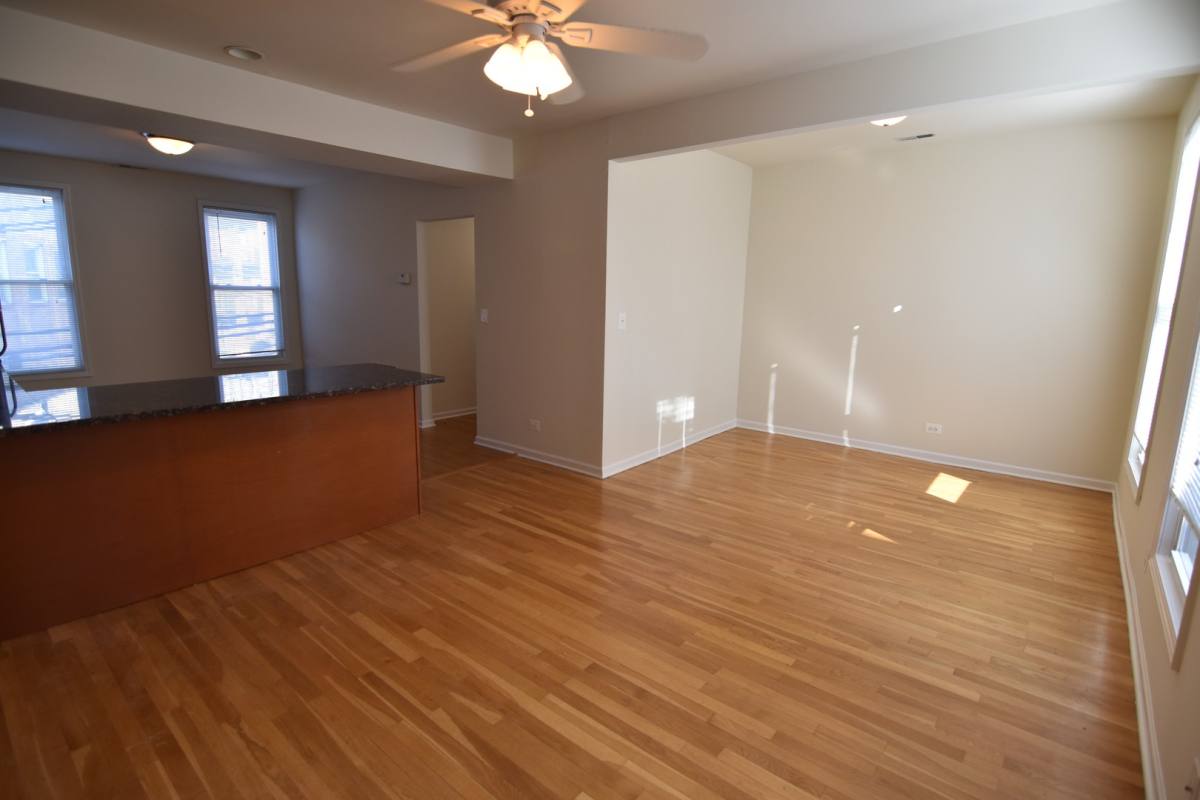 Apartment for rent at 3230-3238 N Clark, Chicago, IL 60657