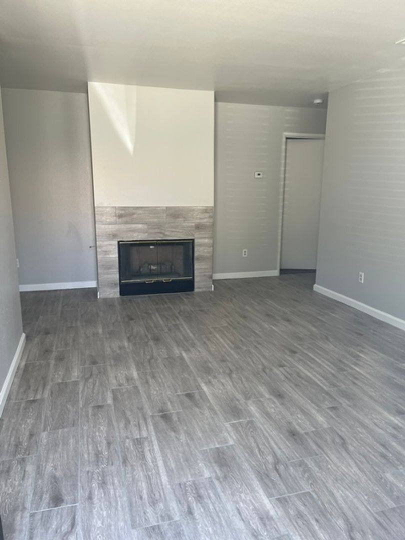 Apartment for rent at 3007 Brookside Dr, Bakersfield, CA 93311