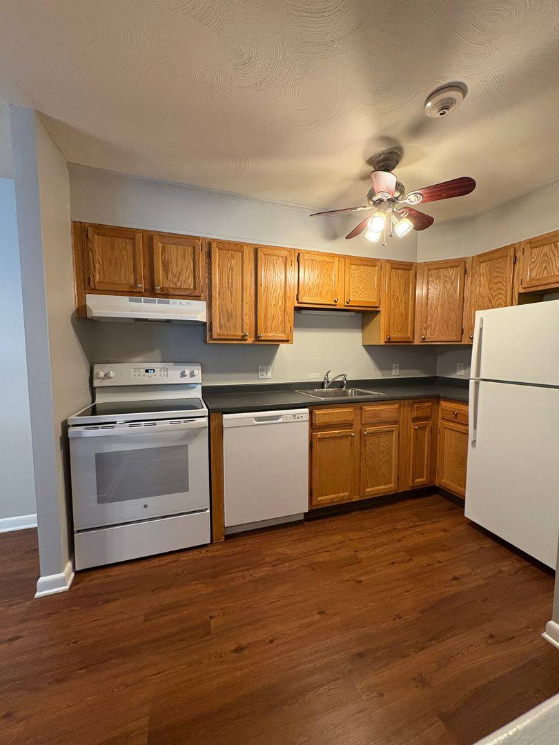 Apartment for rent at 300 E Shore Circle, East Providence, RI 02914