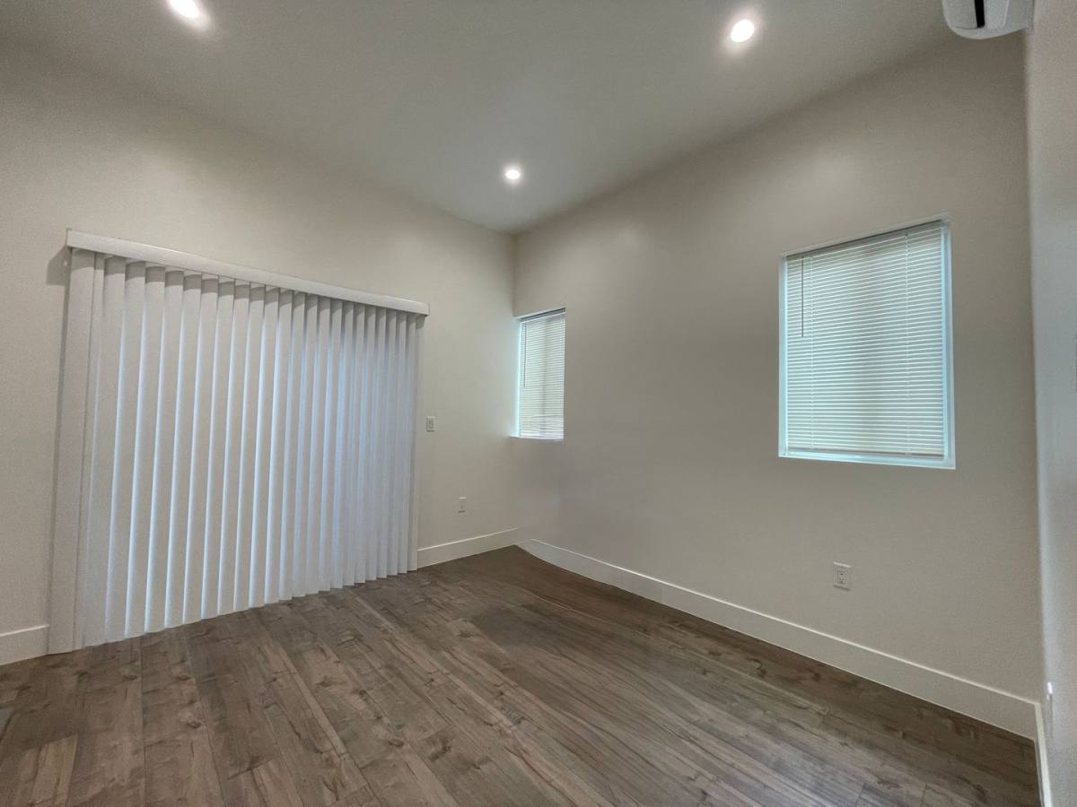 House for rent at 506 1 4 N Sweetzer, Los Angeles, CA 90048