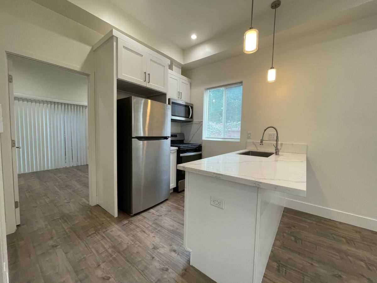 House for rent at 506 1 4 N Sweetzer, Los Angeles, CA 90048