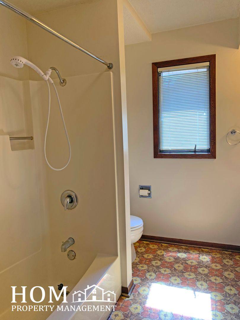 Apartment for rent at 535 N 4th St, Mankato, MN 56001