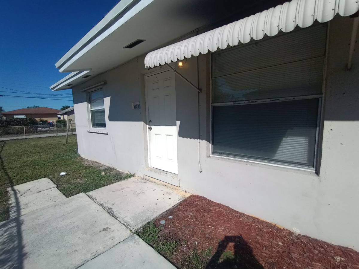 Apartment for rent at 132 SW 12th Ave, Delray Beach, FL 33444
