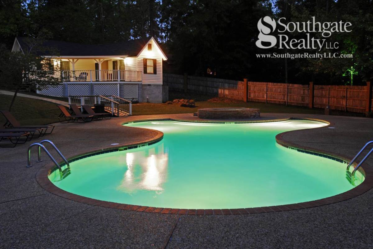 Townhouse for rent at 2696A McInnis Loop, Hattiesburg, MS 39402