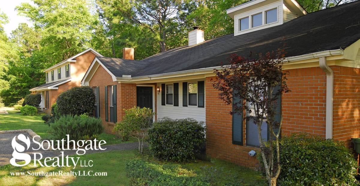 Townhouse for rent at 2696B McInnis Loop, Hattiesburg, MS 39402