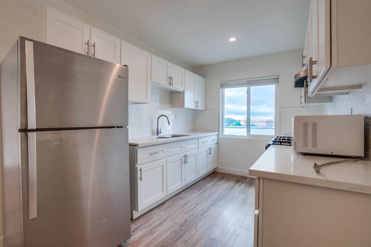 Apartment for rent at 4037 W 28th St #12, Los Angeles, CA 90018