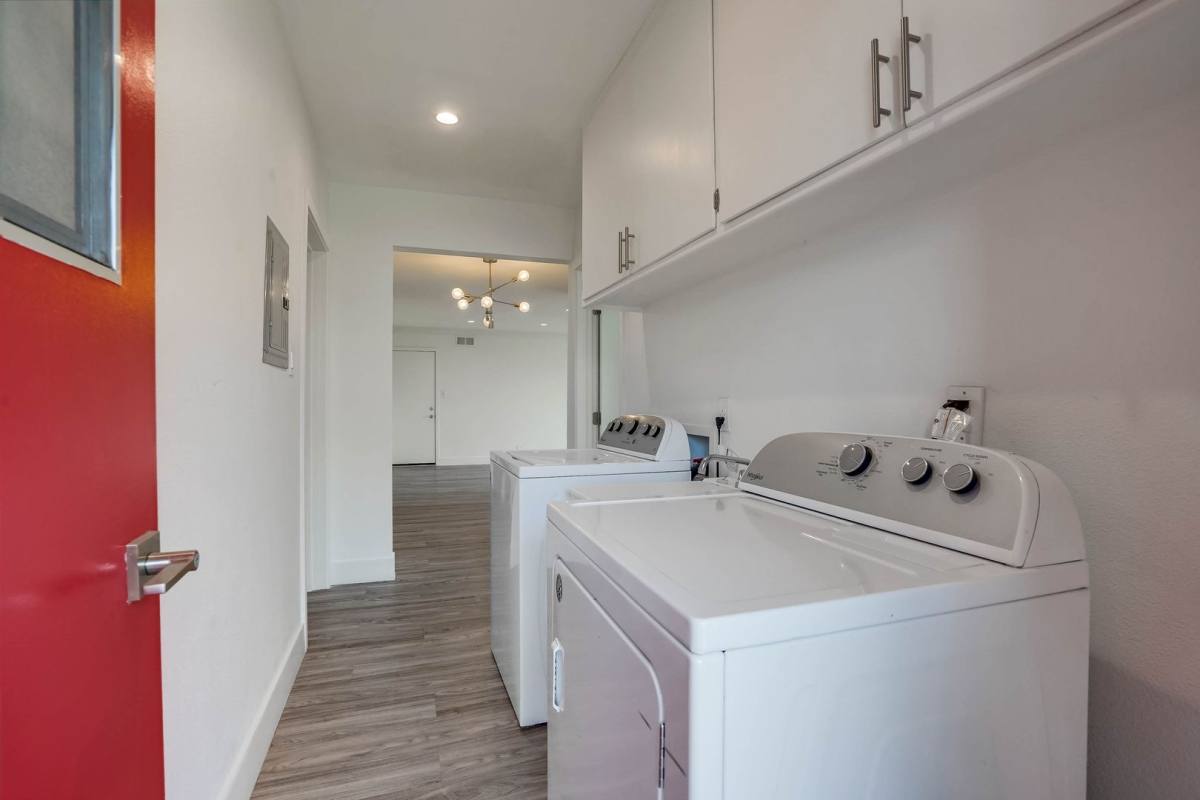 Apartment for rent at 4037 W 28th St #12, Los Angeles, CA 90018