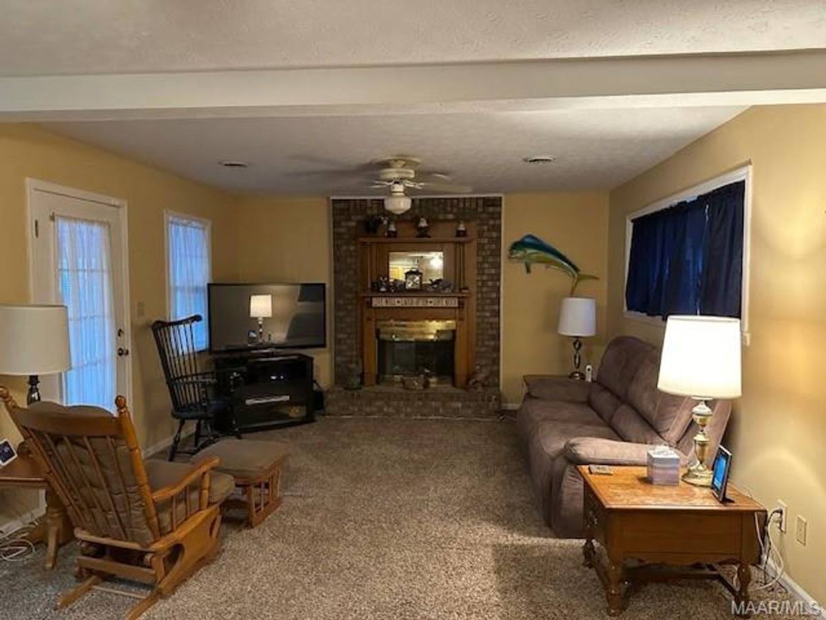 House for rent at 817 Dumont Dr, Montgomery, AL 36109
