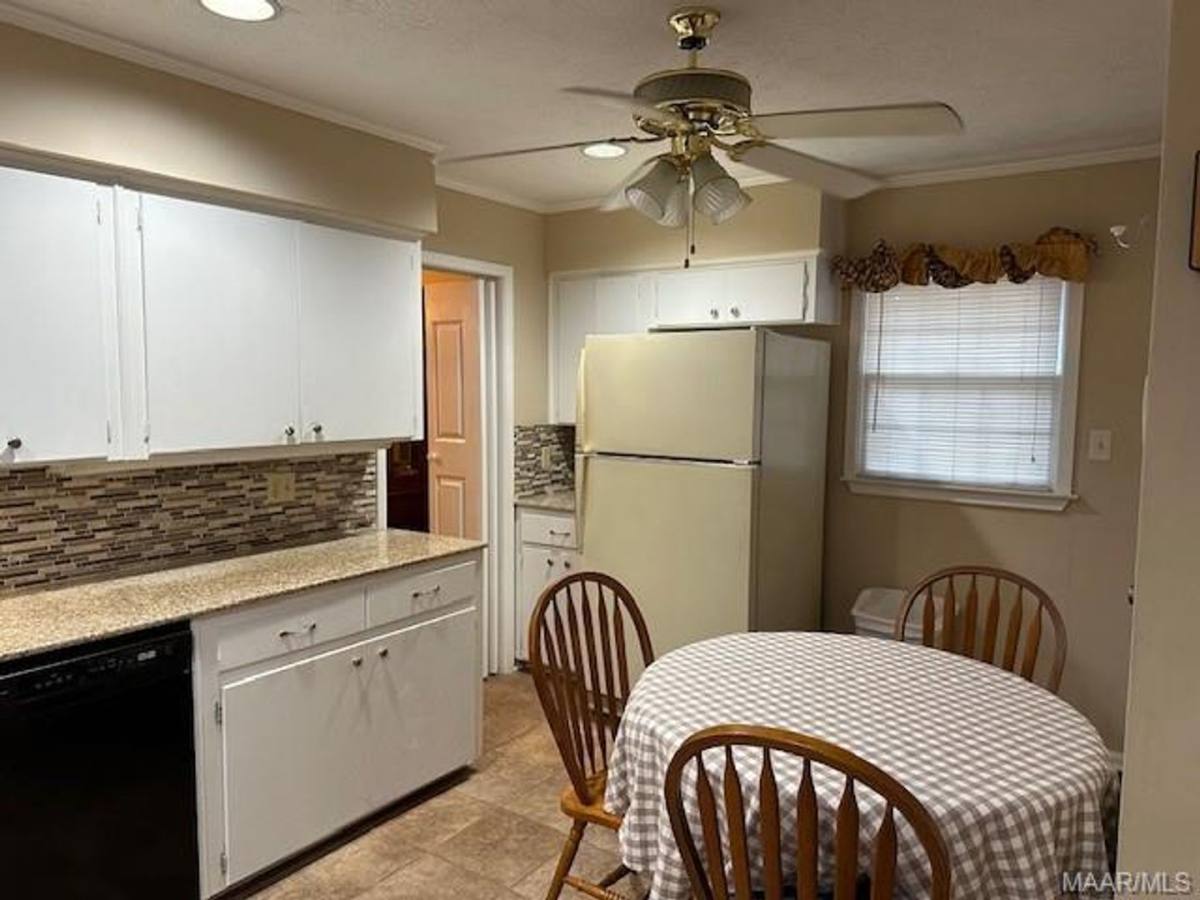 House for rent at 817 Dumont Dr, Montgomery, AL 36109