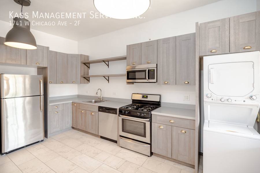 Apartment for rent at 1741 W Chicago Ave #2F, Chicago, IL 60622