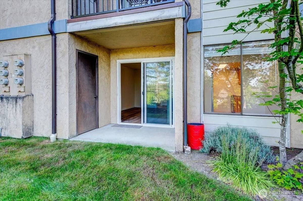 Apartment for rent at 14443 127th Lane NE, Kirkland, WA 98034