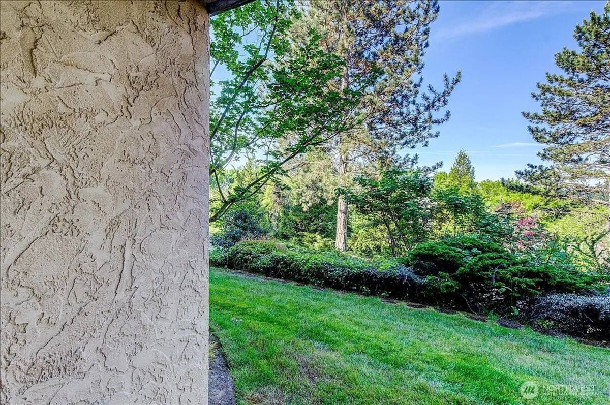 Apartment for rent at 14443 127th Lane NE, Kirkland, WA 98034
