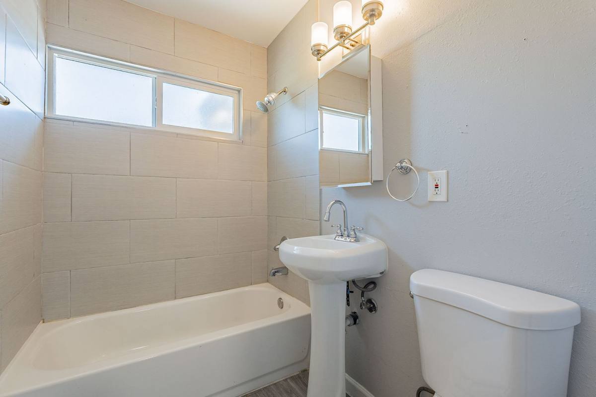 Apartment for rent at 301 W Turney Ave, Phoenix, AZ 85013