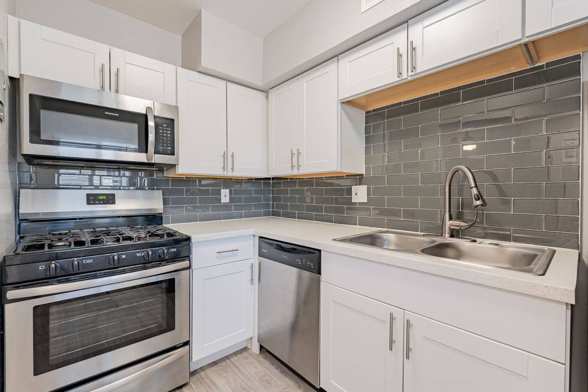 Apartment for rent at 301 W Turney Ave, Phoenix, AZ 85013