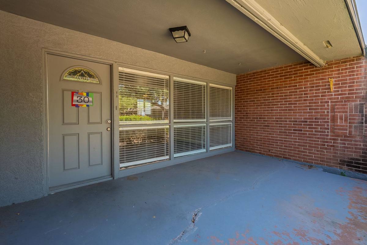 Apartment for rent at 301 W Turney Ave, Phoenix, AZ 85013