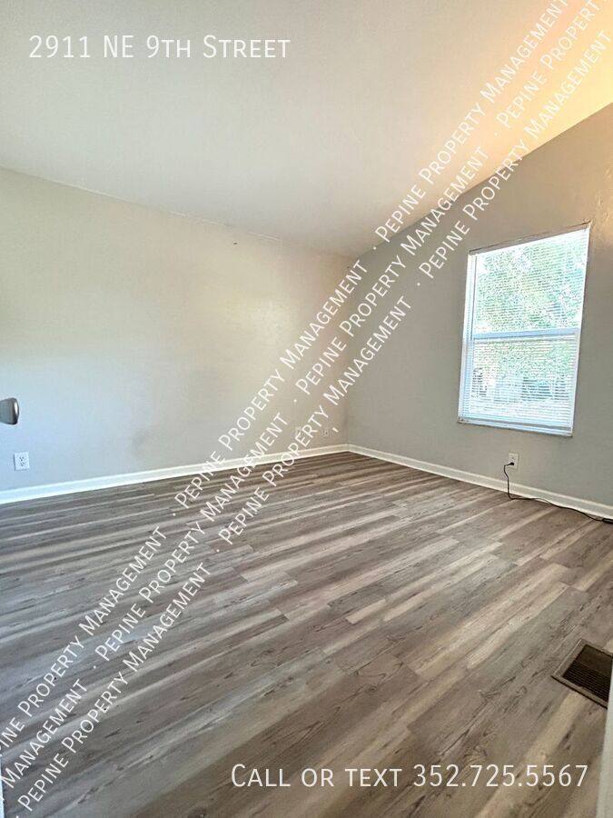 House for rent at 2911 NE 9th St, Gainesville, FL 32609