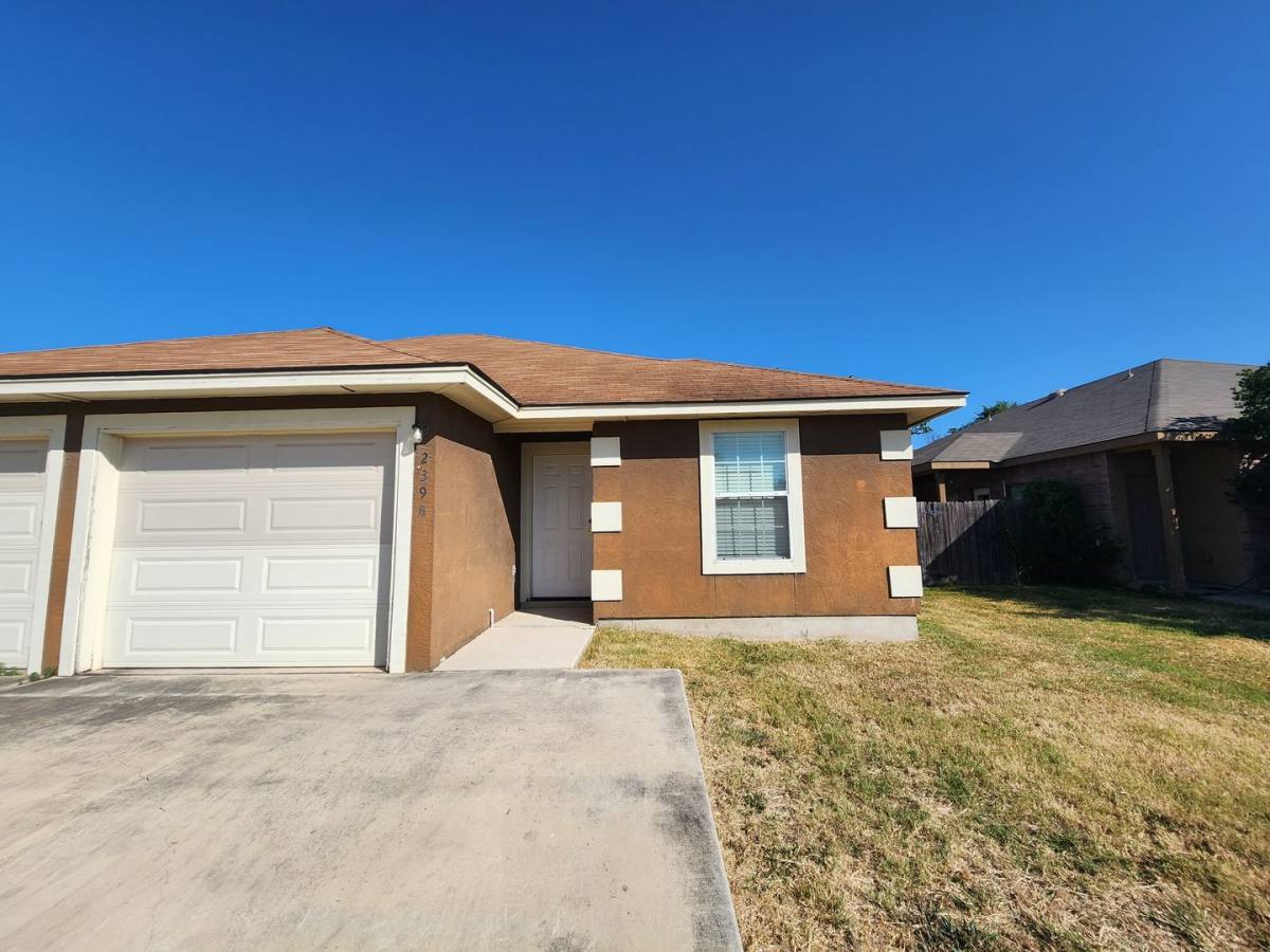 House for rent at 239-B Rosalie, New Braunfels, TX 78130