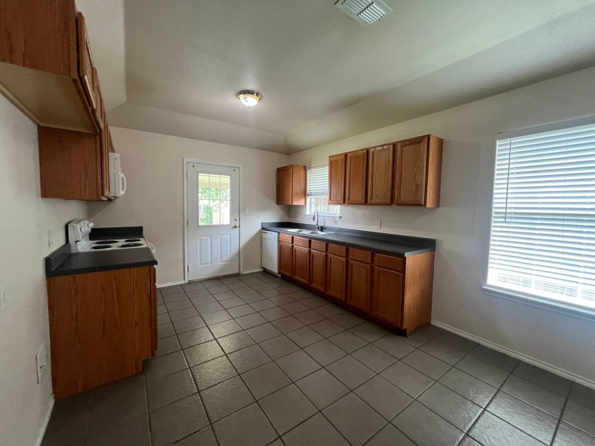 House for rent at 239-B Rosalie, New Braunfels, TX 78130