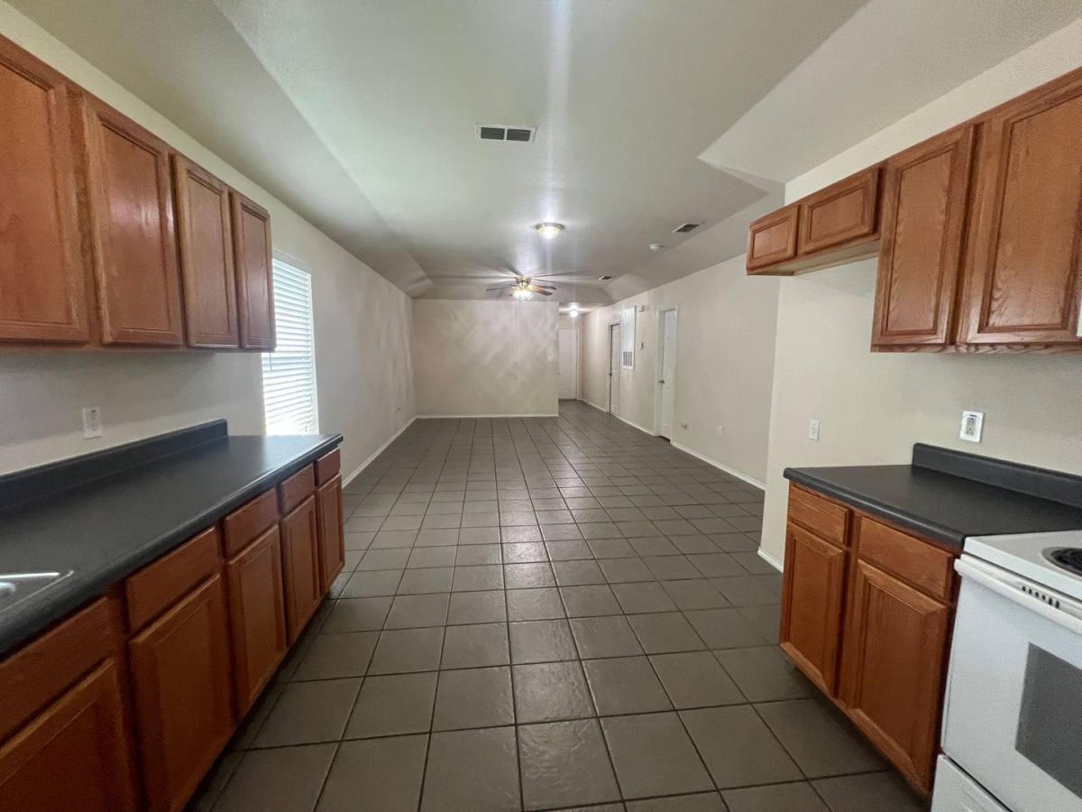 House for rent at 239-B Rosalie, New Braunfels, TX 78130
