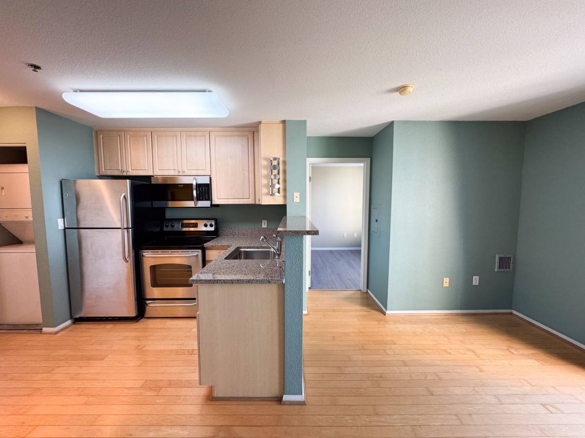 Apartment for rent at 1970 Columbia, San Diego, CA 92101