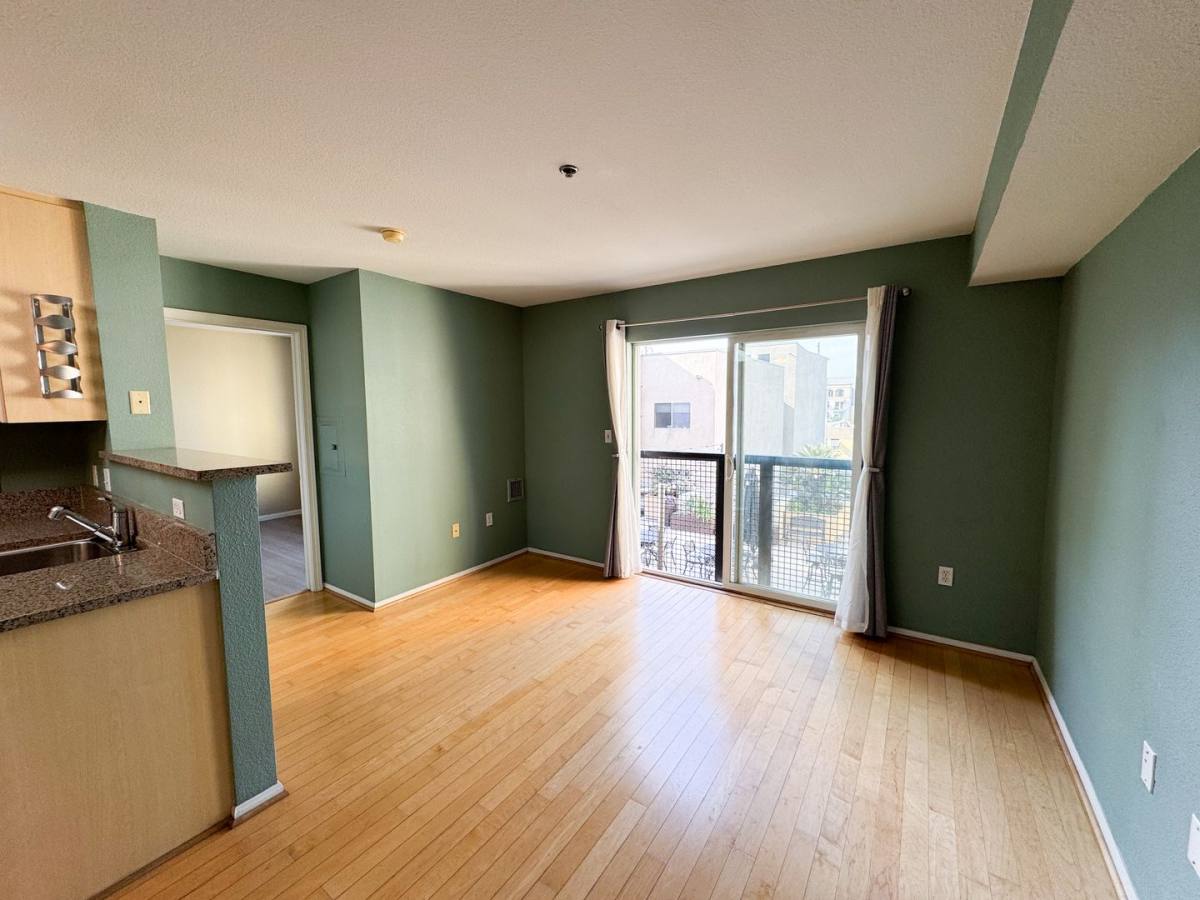 Apartment for rent at 1970 Columbia, San Diego, CA 92101